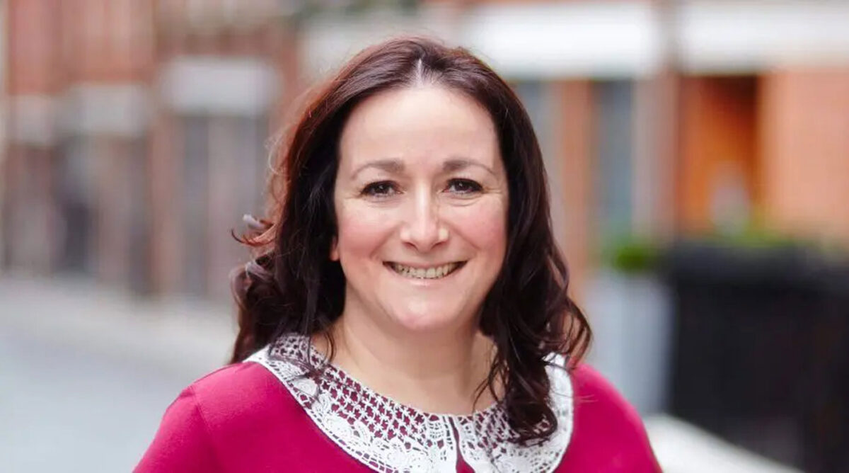 Portrait of Lisa Saunders