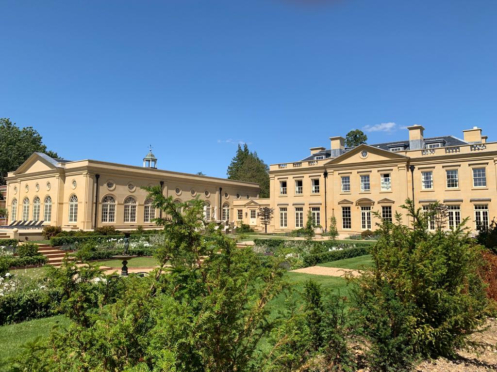 Surrey Country Estate, Chiddingfold, GU8