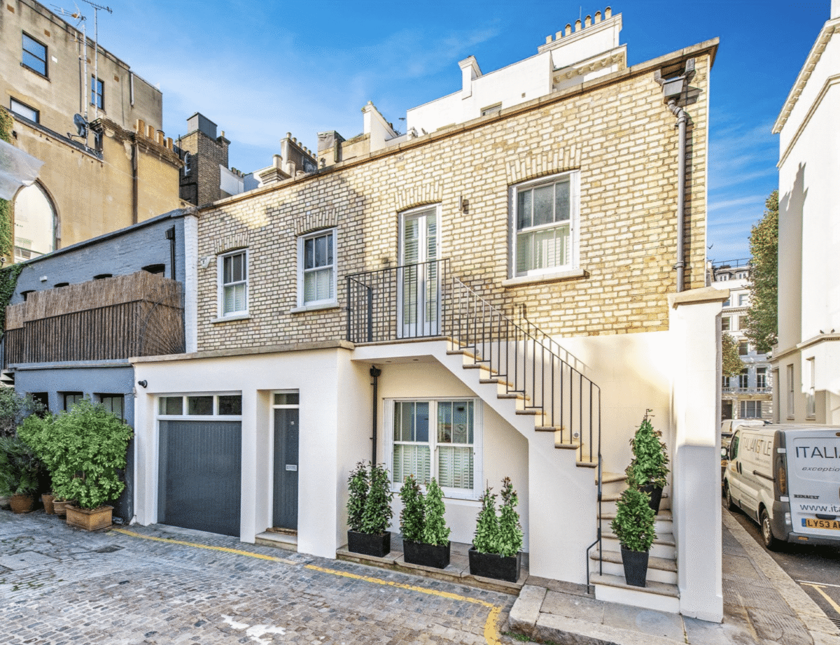 Queensberry Mews West, South Kensington, SW7