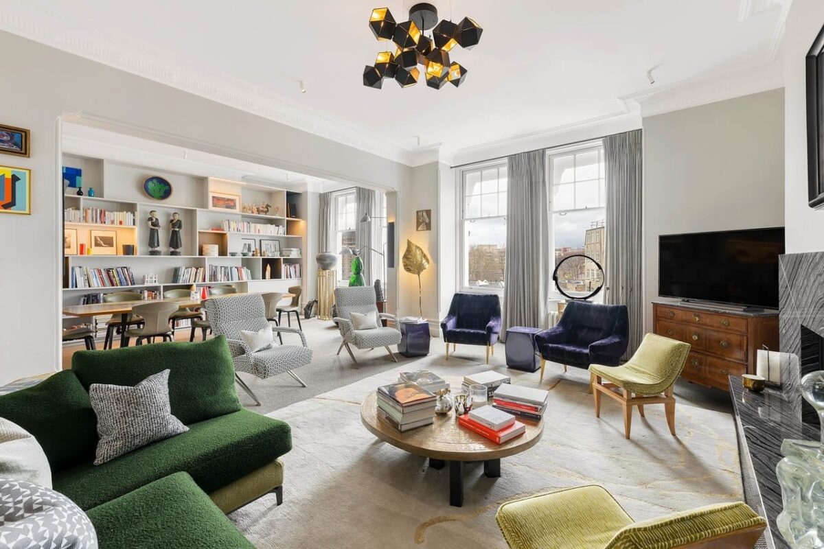 Kensington Court Gardens, Kensington, W8